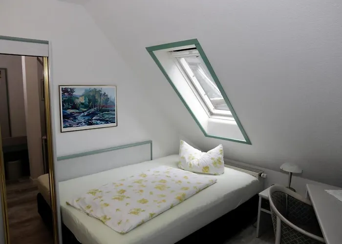 Stern 3* Neukirchen (Leipzig)